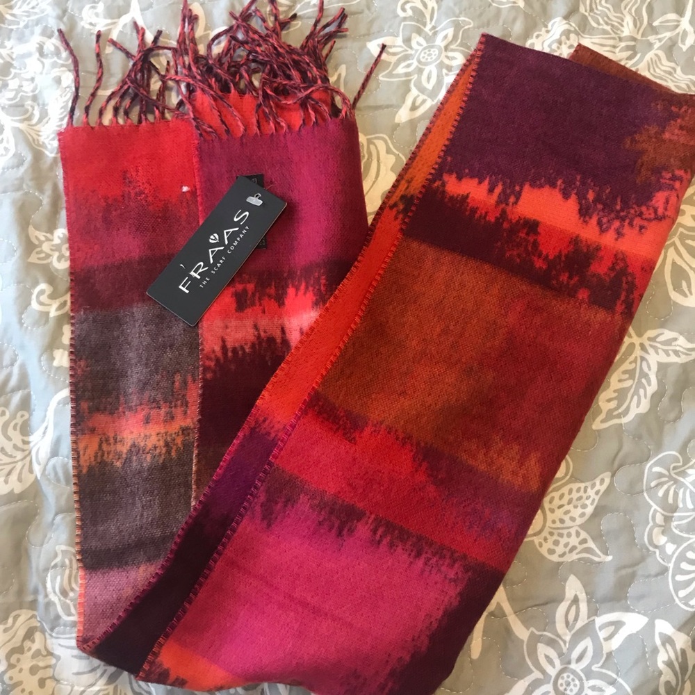 NWT FRAAS cashmink acrylic scarf